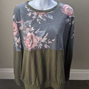 Women's long sleeve top